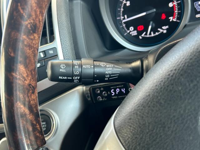 ランドクルーザー ＺＸ　禁煙　純正エアロキット　ＷＯＲＫ２４インチ　後席モニタ　禁煙車／純正エアロキット・ＷＯＲＫ２４インチ・ガナドールマフラー・ＯＰナビＴＶ／後席モニター／パノラミックビュー／プリクラッシュセーフティ／レーダークルーズ／パワーバックドア／ＳＯＲＥＸヒッチメンバー（30枚目）