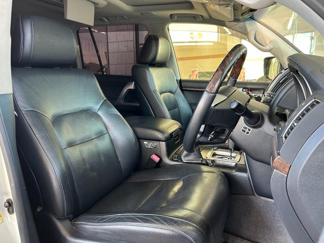 ランドクルーザー ＺＸ　禁煙　純正エアロキット　ＷＯＲＫ２４インチ　後席モニタ　禁煙車／純正エアロキット・ＷＯＲＫ２４インチ・ガナドールマフラー・ＯＰナビＴＶ／後席モニター／パノラミックビュー／プリクラッシュセーフティ／レーダークルーズ／パワーバックドア／ＳＯＲＥＸヒッチメンバー（40枚目）