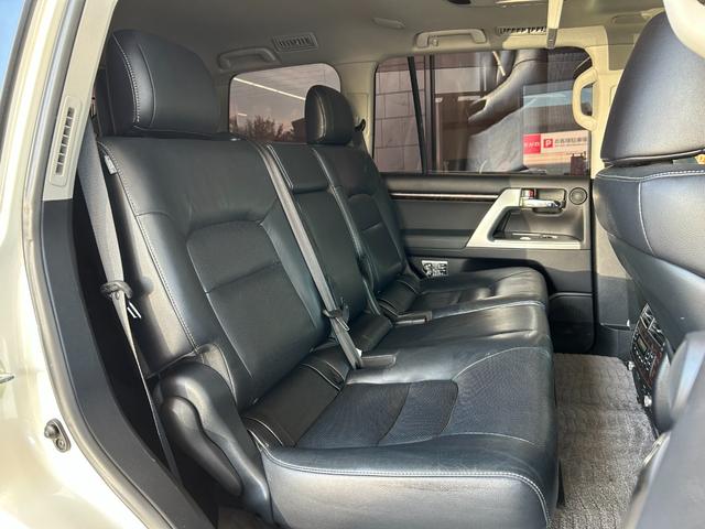 ランドクルーザー ＺＸ　禁煙　純正エアロキット　ＷＯＲＫ２４インチ　後席モニタ　禁煙車／純正エアロキット・ＷＯＲＫ２４インチ・ガナドールマフラー・ＯＰナビＴＶ／後席モニター／パノラミックビュー／プリクラッシュセーフティ／レーダークルーズ／パワーバックドア／ＳＯＲＥＸヒッチメンバー（41枚目）