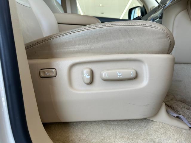 ランドクルーザー AX Gセレクション 後期 禁煙 メーカーナビ ベージュ革 後期・禁煙・メーカーナビ・パノラミックビュー・ベージュレザー・シートヒーター・ステアリングヒーター・ウッドコンビステア・衝突軽減・追従クルコン・クロールコントロール・センターデフロック・LEDライト(21枚目)