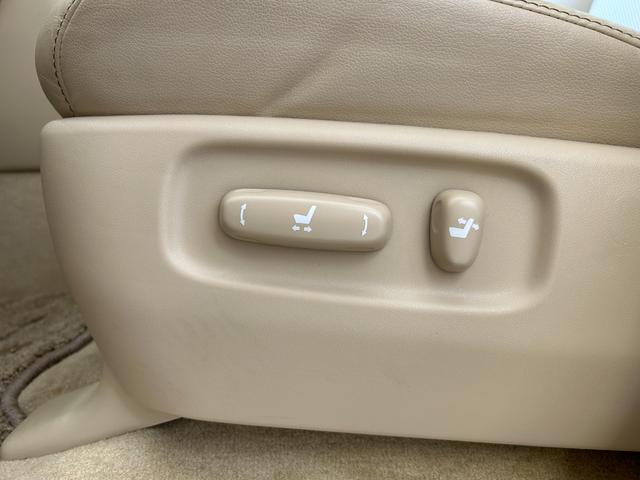 ランドクルーザー AX Gセレクション 後期 禁煙 メーカーナビ ベージュ革 後期・禁煙・メーカーナビ・パノラミックビュー・ベージュレザー・シートヒーター・ステアリングヒーター・ウッドコンビステア・衝突軽減・追従クルコン・クロールコントロール・センターデフロック・LEDライト(24枚目)