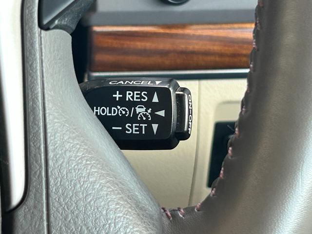 ランドクルーザー AX Gセレクション 後期 禁煙 メーカーナビ ベージュ革 後期・禁煙・メーカーナビ・パノラミックビュー・ベージュレザー・シートヒーター・ステアリングヒーター・ウッドコンビステア・衝突軽減・追従クルコン・クロールコントロール・センターデフロック・LEDライト(29枚目)