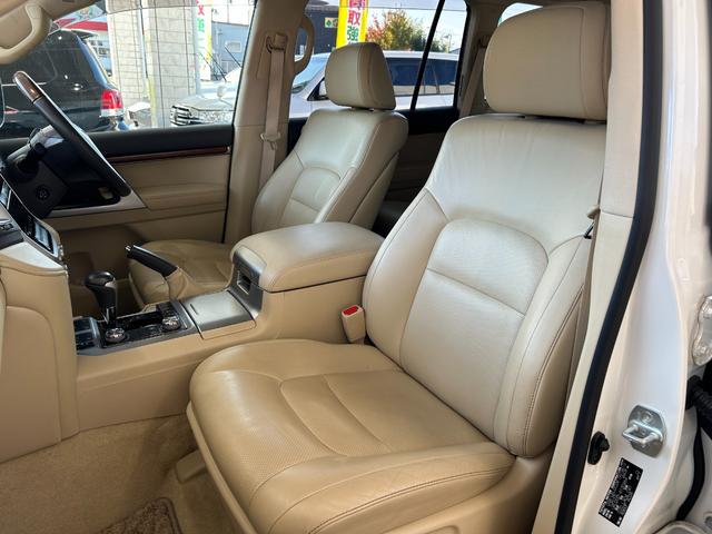 ランドクルーザー AX Gセレクション 後期 禁煙 メーカーナビ ベージュ革 後期・禁煙・メーカーナビ・パノラミックビュー・ベージュレザー・シートヒーター・ステアリングヒーター・ウッドコンビステア・衝突軽減・追従クルコン・クロールコントロール・センターデフロック・LEDライト(41枚目)