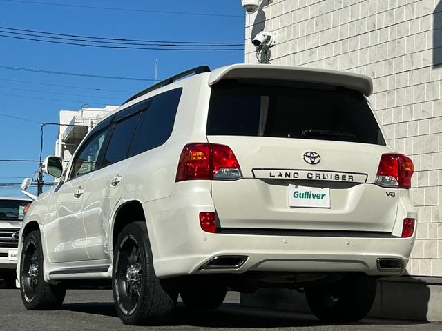 ランドクルーザー ＡＸ　中期　ＯＰサンルーフ　２２インチアルミ　エアロキット　ワンオーナー・中期・禁煙・ＯＰサンルーフ・ＯＰルーフレール・ＵＬＴＲＡモータースポーツ２２インチ・エルフォードエアロキット・モデリスタリアスポイラー・ＥＣＬＩＰＳＥナビ・ＡＬＰＩＮＥ後席モニター（7枚目）