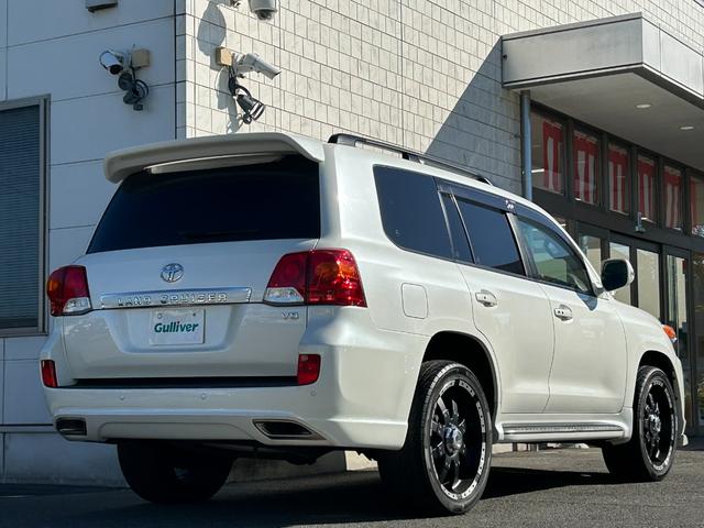 ランドクルーザー ＡＸ　中期　ＯＰサンルーフ　２２インチアルミ　エアロキット　ワンオーナー・中期・禁煙・ＯＰサンルーフ・ＯＰルーフレール・ＵＬＴＲＡモータースポーツ２２インチ・エルフォードエアロキット・モデリスタリアスポイラー・ＥＣＬＩＰＳＥナビ・ＡＬＰＩＮＥ後席モニター（9枚目）