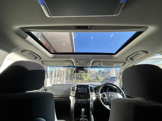 ランドクルーザー ＡＸ　中期　ＯＰサンルーフ　２２インチアルミ　エアロキット　ワンオーナー・中期・禁煙・ＯＰサンルーフ・ＯＰルーフレール・ＵＬＴＲＡモータースポーツ２２インチ・エルフォードエアロキット・モデリスタリアスポイラー・ＥＣＬＩＰＳＥナビ・ＡＬＰＩＮＥ後席モニター（21枚目）