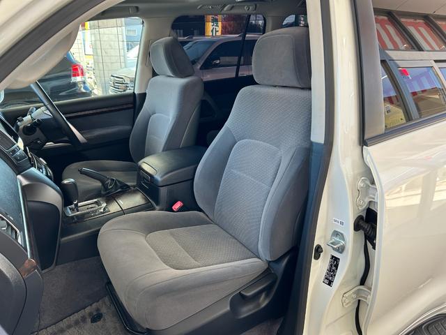 ランドクルーザー ＡＸ　中期　ＯＰサンルーフ　２２インチアルミ　エアロキット　ワンオーナー・中期・禁煙・ＯＰサンルーフ・ＯＰルーフレール・ＵＬＴＲＡモータースポーツ２２インチ・エルフォードエアロキット・モデリスタリアスポイラー・ＥＣＬＩＰＳＥナビ・ＡＬＰＩＮＥ後席モニター（43枚目）