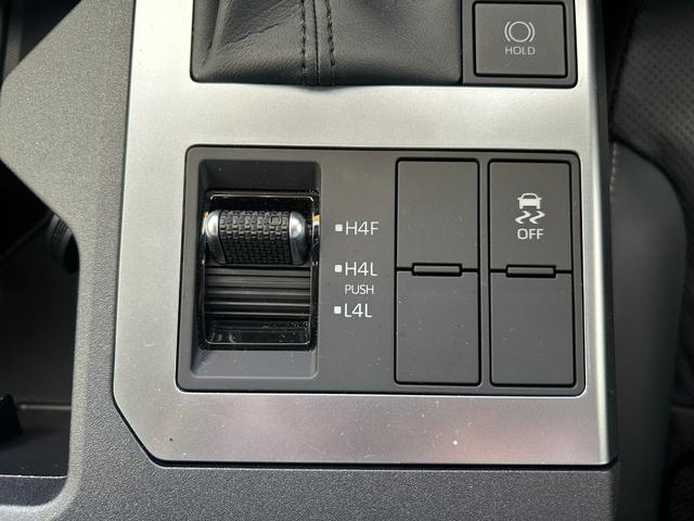 ランドクルーザー250 VX モデリスタPKG サンルーフ 黒レザー 360°カメラ ワンオーナー・禁煙・モデリスタPKG・角目LED・モデリスタPKG・サンルーフ・黒レザー・シートヒーター/クーラー・パノラミックビュー・パワーバックドア・デジタルミラー・FRコーナーセンサー(23枚目)