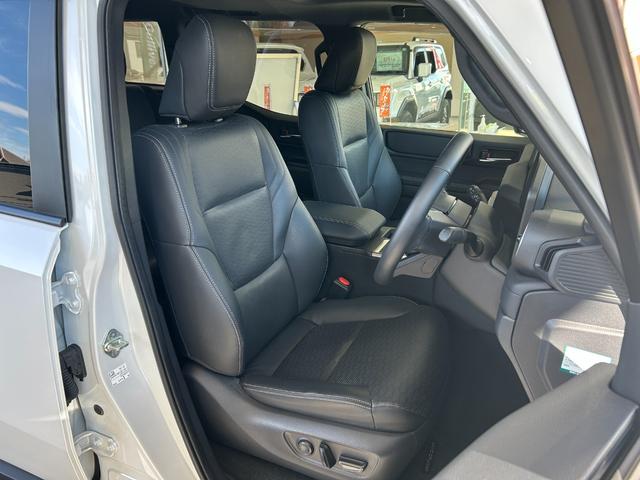 ランドクルーザー250 VX モデリスタPKG サンルーフ 黒レザー 360°カメラ ワンオーナー・禁煙・モデリスタPKG・角目LED・モデリスタPKG・サンルーフ・黒レザー・シートヒーター/クーラー・パノラミックビュー・パワーバックドア・デジタルミラー・FRコーナーセンサー(34枚目)