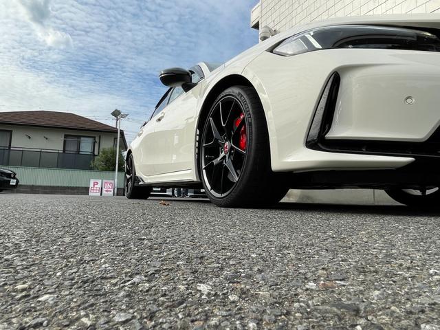 シビック タイプＲ　ターボ　６ＭＴ　ナビＴＶ　７５１８ｋｍ　ワンオーナー　禁煙　７５１８ｋｍ　６ＭＴ　ターボ　ナビＴＶ　バックカメラ　ＢＳＭ　追従クルコン　衝突軽減　レーンキープ　ＵＳＢ　Ｂｌｕｅｔｏｏｔｈ　ＬＥＤライトＦＲドラレコ　ＥＴＣ　スペアキー（10枚目）