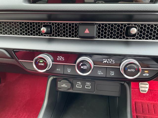 シビック タイプＲ　ターボ　６ＭＴ　ナビＴＶ　７５１８ｋｍ　ワンオーナー　禁煙　７５１８ｋｍ　６ＭＴ　ターボ　ナビＴＶ　バックカメラ　ＢＳＭ　追従クルコン　衝突軽減　レーンキープ　ＵＳＢ　Ｂｌｕｅｔｏｏｔｈ　ＬＥＤライトＦＲドラレコ　ＥＴＣ　スペアキー（16枚目）