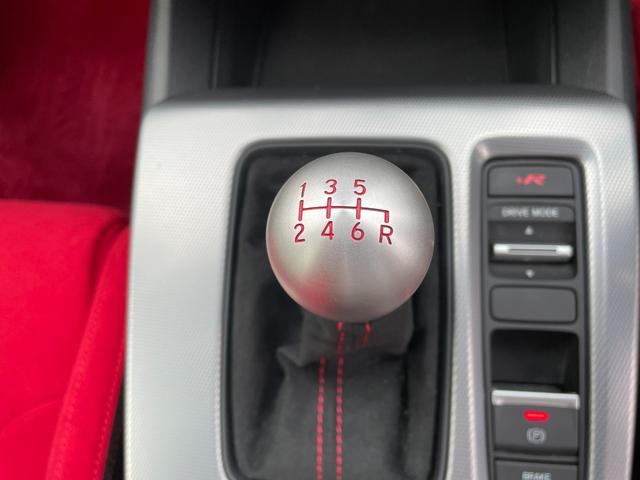 シビック タイプＲ　ターボ　６ＭＴ　ナビＴＶ　７５１８ｋｍ　ワンオーナー　禁煙　７５１８ｋｍ　６ＭＴ　ターボ　ナビＴＶ　バックカメラ　ＢＳＭ　追従クルコン　衝突軽減　レーンキープ　ＵＳＢ　Ｂｌｕｅｔｏｏｔｈ　ＬＥＤライトＦＲドラレコ　ＥＴＣ　スペアキー（17枚目）
