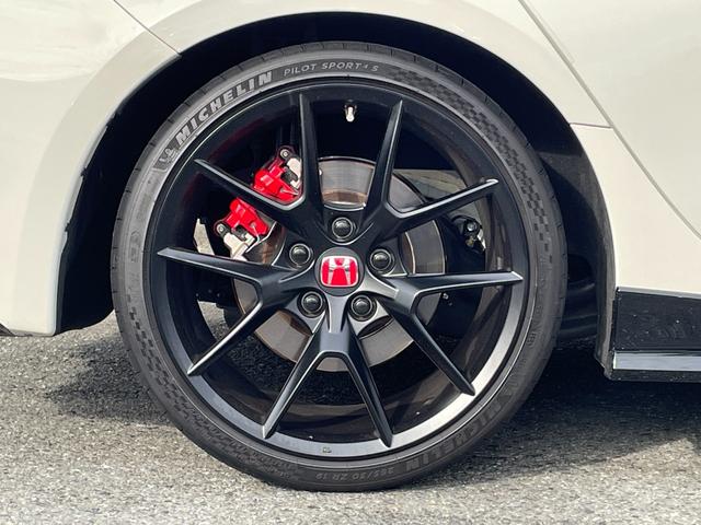 シビック タイプＲ　ターボ　６ＭＴ　ナビＴＶ　７５１８ｋｍ　ワンオーナー　禁煙　７５１８ｋｍ　６ＭＴ　ターボ　ナビＴＶ　バックカメラ　ＢＳＭ　追従クルコン　衝突軽減　レーンキープ　ＵＳＢ　Ｂｌｕｅｔｏｏｔｈ　ＬＥＤライトＦＲドラレコ　ＥＴＣ　スペアキー（39枚目）