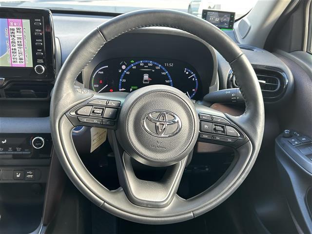 ヤリスクロス ハイブリッドＺ　１オナー純ナビテレビパノラマビュー（15枚目）