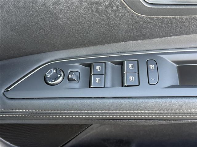 ３００８ ＧＴ　ブルーＨＤｉ　正規ディーラー車／禁煙／１オーナー／８インチタッチスクリーンナビ／フルセグ／Ｂ・左Ｓカメラ／ＥＴＣ／前後ドラレコ／ワイヤレス充電／黒半革／マッサージ機能付き／シートヒーター／ＰＢＤ／ＡＤＡＳ（23枚目）