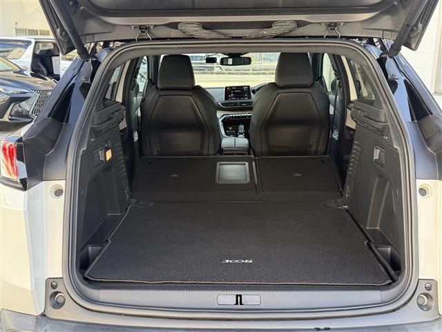 ３００８ ＧＴ　ブルーＨＤｉ　正規ディーラー車／禁煙／１オーナー／８インチタッチスクリーンナビ／フルセグ／Ｂ・左Ｓカメラ／ＥＴＣ／前後ドラレコ／ワイヤレス充電／黒半革／マッサージ機能付き／シートヒーター／ＰＢＤ／ＡＤＡＳ（28枚目）