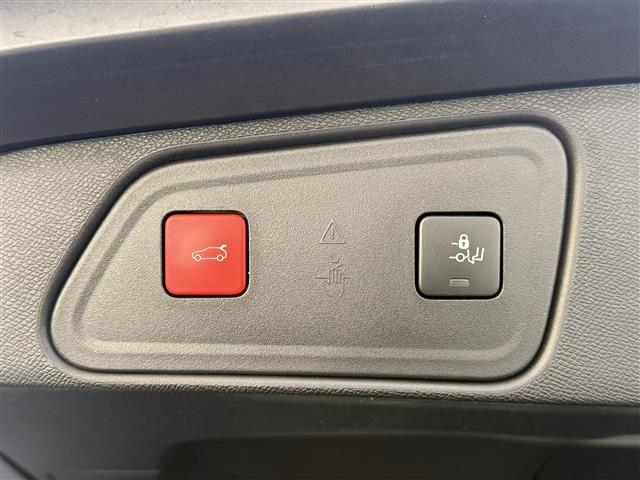 ３００８ ＧＴ　ブルーＨＤｉ　正規ディーラー車／禁煙／１オーナー／８インチタッチスクリーンナビ／フルセグ／Ｂ・左Ｓカメラ／ＥＴＣ／前後ドラレコ／ワイヤレス充電／黒半革／マッサージ機能付き／シートヒーター／ＰＢＤ／ＡＤＡＳ（30枚目）