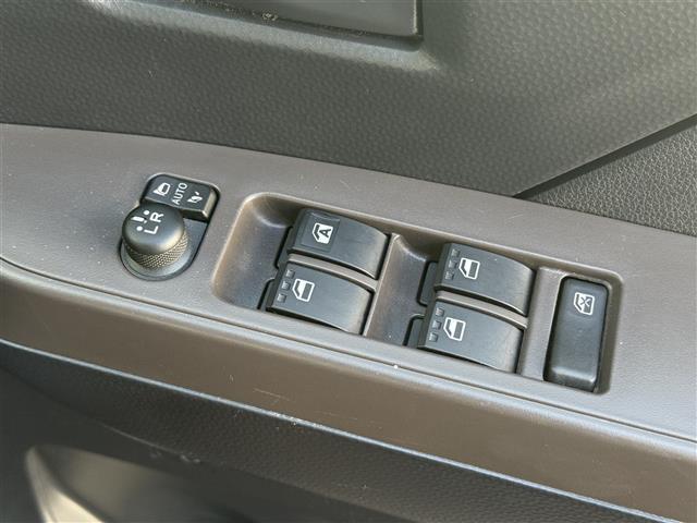 ルーミー Ｘ　禁煙車／純正メモリナビ／地デジ／前後ドラレコ／バックカメラ／ＥＴＣ／パワースライドドア／スマートアシスト／オートライト／オートハイビーム／オートリトラミラー／アイドリングストップ／スマートキー（7枚目）