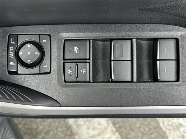 ＲＡＶ４ Ｘ　ワンオーナー　ＯＰ１８インチアルミホイール　寒冷地仕様　バックカメラ　バックガイドモニター　社外サイドステップ　社外バンパーガード積み込み　ディスプレイオーディオ８型　ナビ対応　フルセグ　ＡＣＣ（15枚目）