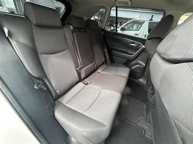 ＲＡＶ４ Ｘ　ワンオーナー　ＯＰ１８インチアルミホイール　寒冷地仕様　バックカメラ　バックガイドモニター　社外サイドステップ　社外バンパーガード積み込み　ディスプレイオーディオ８型　ナビ対応　フルセグ　ＡＣＣ（22枚目）