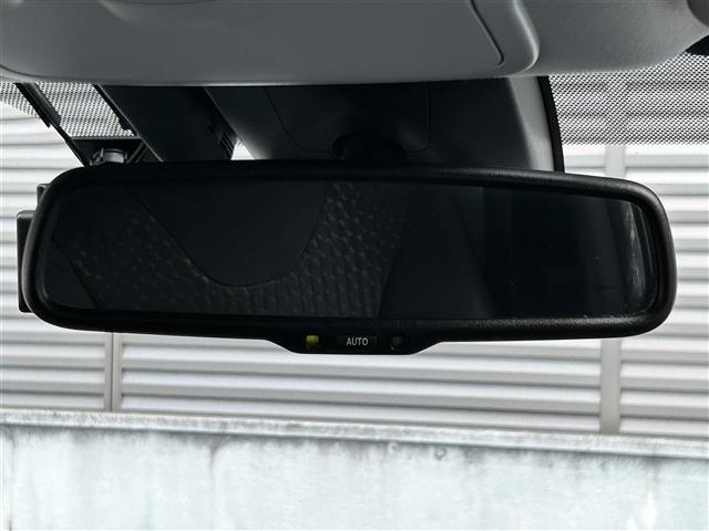 プリウス A ヘッドアップディスプレイ ブラインドスポットモニター バックカメラ ALPINE9インチナビ(フルセグTV/CD/DVD/BT) Toyota Safety SenseP スペアキー 保証書 取説(19枚目)