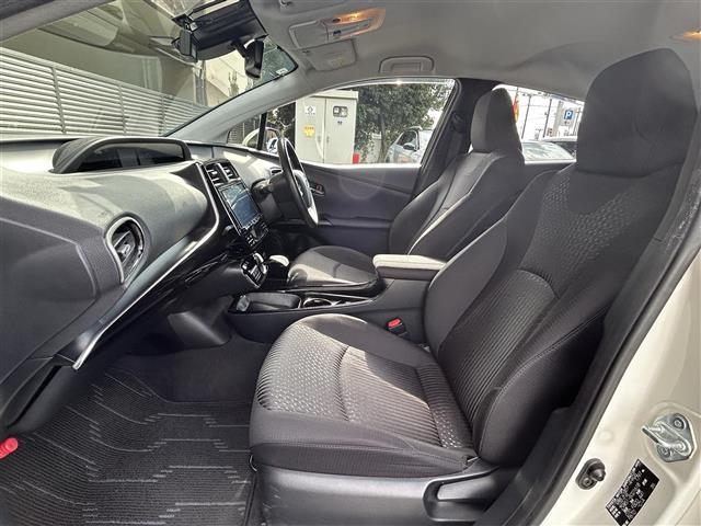 プリウス A ヘッドアップディスプレイ ブラインドスポットモニター バックカメラ ALPINE9インチナビ(フルセグTV/CD/DVD/BT) Toyota Safety SenseP スペアキー 保証書 取説(23枚目)