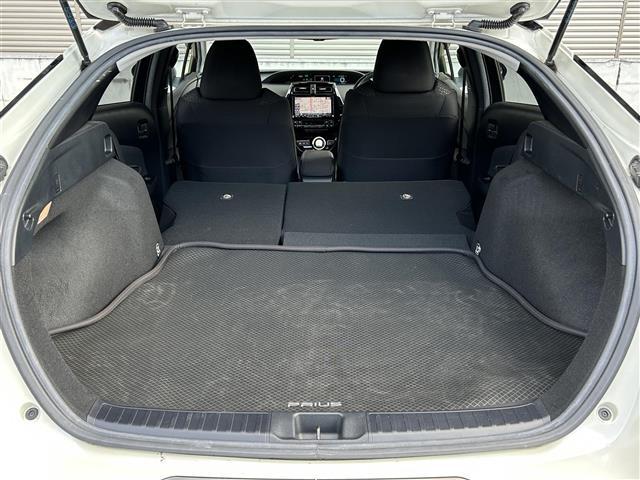 プリウス A ヘッドアップディスプレイ ブラインドスポットモニター バックカメラ ALPINE9インチナビ(フルセグTV/CD/DVD/BT) Toyota Safety SenseP スペアキー 保証書 取説(27枚目)