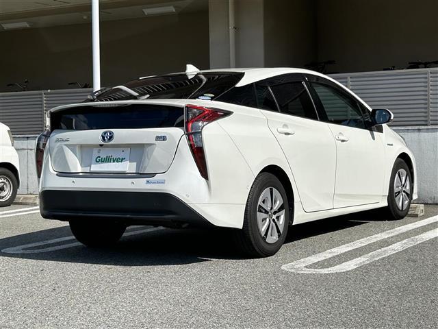 プリウス A ヘッドアップディスプレイ ブラインドスポットモニター バックカメラ ALPINE9インチナビ(フルセグTV/CD/DVD/BT) Toyota Safety SenseP スペアキー 保証書 取説(29枚目)