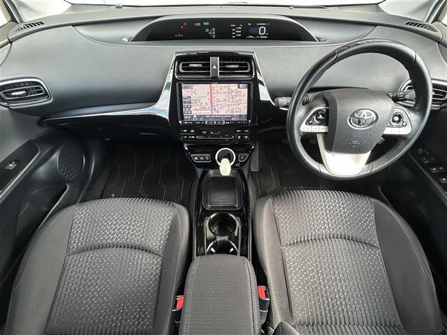 プリウス A ヘッドアップディスプレイ ブラインドスポットモニター バックカメラ ALPINE9インチナビ(フルセグTV/CD/DVD/BT) Toyota Safety SenseP スペアキー 保証書 取説(40枚目)