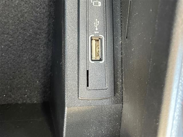 SLC SLC180 スポーツ SLC180スポーツ 黒革 シートヒーター 純正ナビ バックカメラ LEDヘッドライト ブルートゥース 両席メモリ付きPシート フルセグ地デジ DVD再生 CD ETC ブラインドスポット 禁煙車(30枚目)