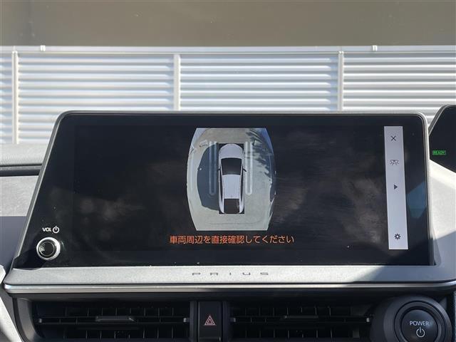 プリウス Ｚ　ワンオーナー　１２．３インチディスプレイオーディオ　パノラミックビュー　フルセグＴＶ　スマホ連携　デジタルインナーミラー　ＢＳＭ　前後ドラレコ　革シート　トヨタセーフティーセンス　ワイヤレス充電器（4枚目）
