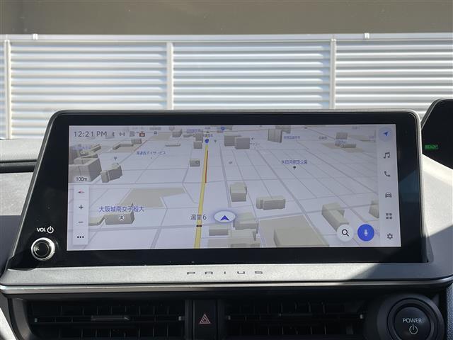 プリウス Ｚ　ワンオーナー　１２．３インチディスプレイオーディオ　パノラミックビュー　フルセグＴＶ　スマホ連携　デジタルインナーミラー　ＢＳＭ　前後ドラレコ　革シート　トヨタセーフティーセンス　ワイヤレス充電器（5枚目）