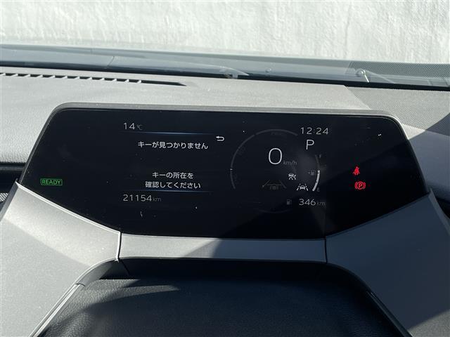 プリウス Ｚ　ワンオーナー　１２．３インチディスプレイオーディオ　パノラミックビュー　フルセグＴＶ　スマホ連携　デジタルインナーミラー　ＢＳＭ　前後ドラレコ　革シート　トヨタセーフティーセンス　ワイヤレス充電器（9枚目）