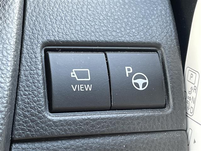 プリウス Ｚ　ワンオーナー　１２．３インチディスプレイオーディオ　パノラミックビュー　フルセグＴＶ　スマホ連携　デジタルインナーミラー　ＢＳＭ　前後ドラレコ　革シート　トヨタセーフティーセンス　ワイヤレス充電器（17枚目）