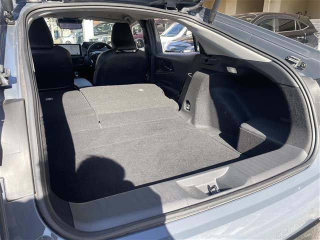 プリウス Ｚ　ワンオーナー　１２．３インチディスプレイオーディオ　パノラミックビュー　フルセグＴＶ　スマホ連携　デジタルインナーミラー　ＢＳＭ　前後ドラレコ　革シート　トヨタセーフティーセンス　ワイヤレス充電器（32枚目）