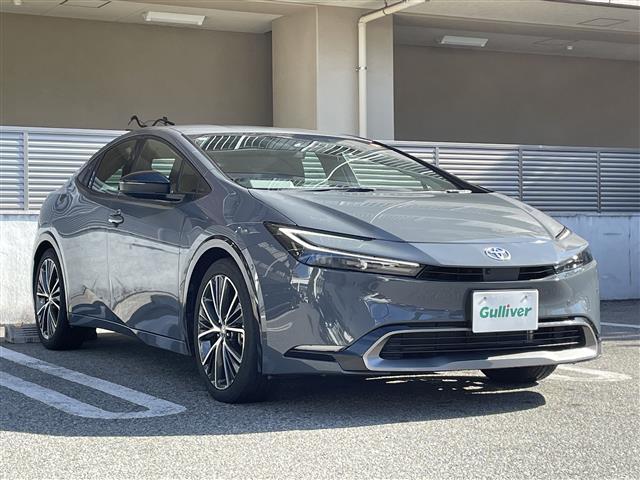 プリウス Ｚ　ワンオーナー　１２．３インチディスプレイオーディオ　パノラミックビュー　フルセグＴＶ　スマホ連携　デジタルインナーミラー　ＢＳＭ　前後ドラレコ　革シート　トヨタセーフティーセンス　ワイヤレス充電器（35枚目）