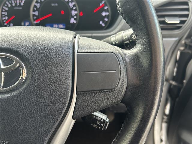 ヴォクシー V 7人乗 両側電動 純正9インチナビ バックカメラ フルセグ BT ドラレコ ETC クルコン 衝突軽減 レーンキープ オートライト LEDヘッドライト 純正15インチAW 前後コーナーセンサー(8枚目)