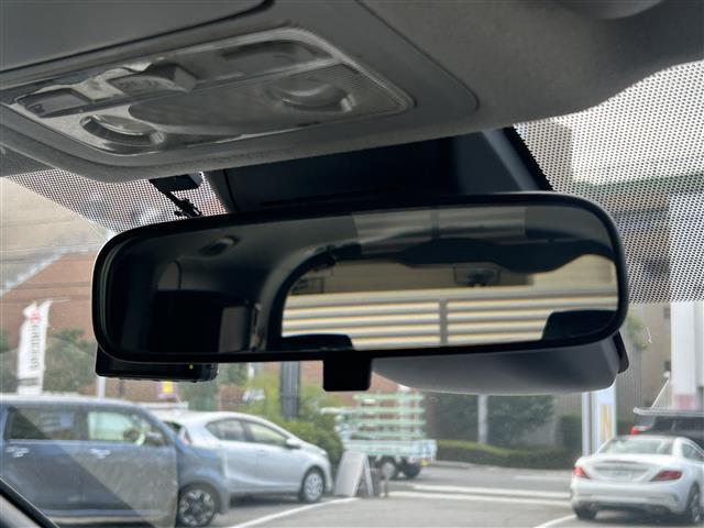 ヴォクシー V 7人乗 両側電動 純正9インチナビ バックカメラ フルセグ BT ドラレコ ETC クルコン 衝突軽減 レーンキープ オートライト LEDヘッドライト 純正15インチAW 前後コーナーセンサー(18枚目)