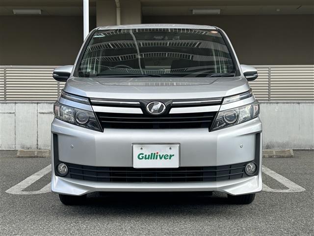 ヴォクシー V 7人乗 両側電動 純正9インチナビ バックカメラ フルセグ BT ドラレコ ETC クルコン 衝突軽減 レーンキープ オートライト LEDヘッドライト 純正15インチAW 前後コーナーセンサー(32枚目)