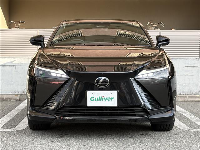 ＲＺ ＲＺ３００ｅ　バージョンＬ　パノラマルーフ（ルーフシェードあり）　マークレビンソン　デジタルインナーミラー　アドバンスドパーク　パーキングサポートブレーキ　おくだけ充電　充電ケーブル　１４インチタッチディスプレイ＋　カードキー（31枚目）