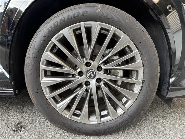 ＲＺ ＲＺ３００ｅ　バージョンＬ　パノラマルーフ（ルーフシェードあり）　マークレビンソン　デジタルインナーミラー　アドバンスドパーク　パーキングサポートブレーキ　おくだけ充電　充電ケーブル　１４インチタッチディスプレイ＋　カードキー（41枚目）