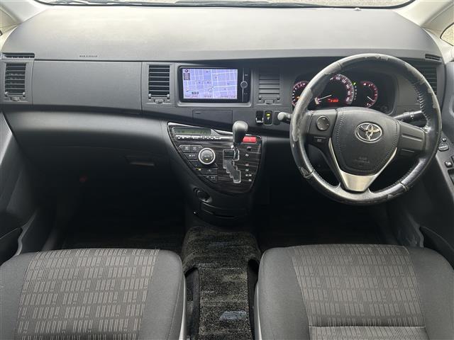 アイシス プラタナ Vセレクション ワンオーナー/トヨタ純正7インチSDナビ両側/パワースライドドア/ビルトインETC/前方ドライブレコーダー/オートライト/フロントフォグランプ/電格ミラー/革巻きステアリング/スマートキー/ETC(2枚目)