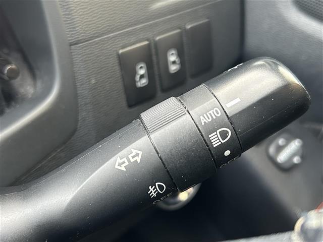 アイシス プラタナ Vセレクション ワンオーナー/トヨタ純正7インチSDナビ両側/パワースライドドア/ビルトインETC/前方ドライブレコーダー/オートライト/フロントフォグランプ/電格ミラー/革巻きステアリング/スマートキー/ETC(9枚目)