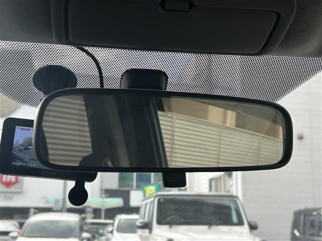 アイシス プラタナ Vセレクション ワンオーナー/トヨタ純正7インチSDナビ両側/パワースライドドア/ビルトインETC/前方ドライブレコーダー/オートライト/フロントフォグランプ/電格ミラー/革巻きステアリング/スマートキー/ETC(12枚目)