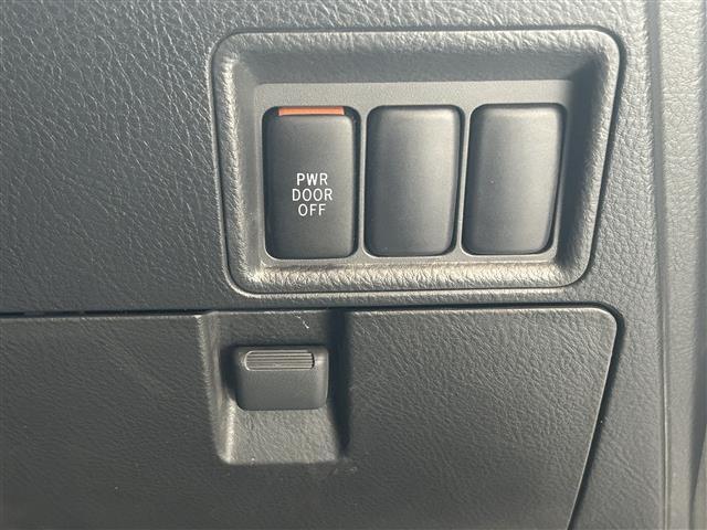 アイシス プラタナ Vセレクション ワンオーナー/トヨタ純正7インチSDナビ両側/パワースライドドア/ビルトインETC/前方ドライブレコーダー/オートライト/フロントフォグランプ/電格ミラー/革巻きステアリング/スマートキー/ETC(15枚目)