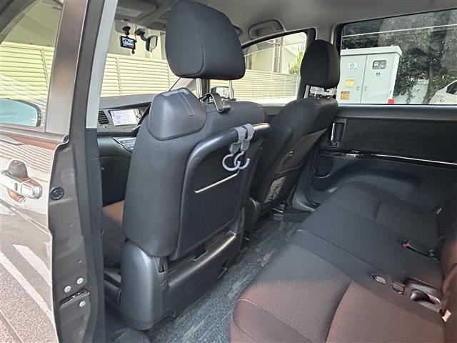 アイシス プラタナ Vセレクション ワンオーナー/トヨタ純正7インチSDナビ両側/パワースライドドア/ビルトインETC/前方ドライブレコーダー/オートライト/フロントフォグランプ/電格ミラー/革巻きステアリング/スマートキー/ETC(23枚目)