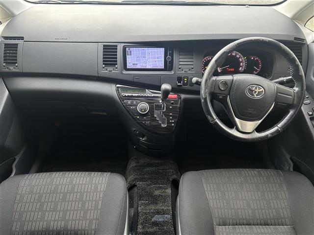 アイシス プラタナ Vセレクション ワンオーナー/トヨタ純正7インチSDナビ両側/パワースライドドア/ビルトインETC/前方ドライブレコーダー/オートライト/フロントフォグランプ/電格ミラー/革巻きステアリング/スマートキー/ETC(42枚目)