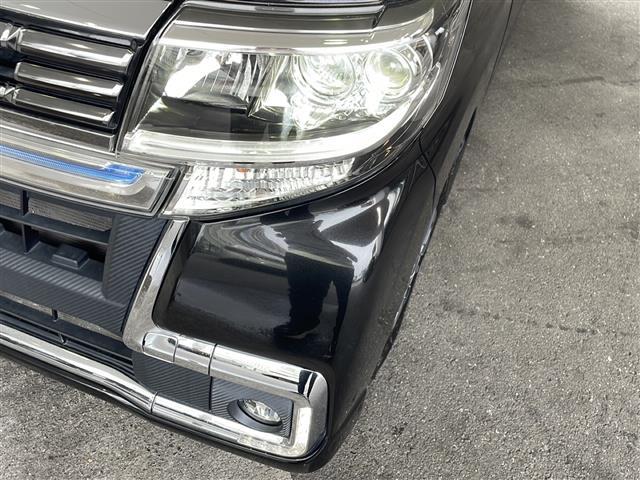 タント カスタムＲＳ　トップエディションＳＡＩＩＩ　純正ＳＤナビ　純正フリップダウンモニター　フルセグテレビ　禁煙車　両側パワースライドドア　バックカメラ　コーナーセンサー　ＬＥＤヘッドライト　スマートキー　シートヒーター　ウィンカーミラー　ＥＴＣ（11枚目）