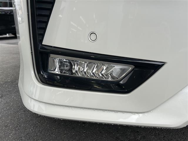 セレナ ｅ－パワー　ハイウェイスターＶ　純正ナビ　Ｂｌｕｅｔｏｏｔｈ　フルセグＴＶ　プロパイロット　両側パワースライドドア　フリップダウンモニター　アラウンドビューモニター　バックカメラ　禁煙車　コーナーセンサー　ＢＳＭ　ＢＳＷ　ＢＳＩ（11枚目）