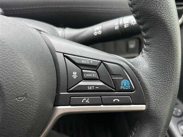 セレナ ｅ－パワー　ハイウェイスターＶ　純正ナビ　Ｂｌｕｅｔｏｏｔｈ　フルセグＴＶ　プロパイロット　両側パワースライドドア　フリップダウンモニター　アラウンドビューモニター　バックカメラ　禁煙車　コーナーセンサー　ＢＳＭ　ＢＳＷ　ＢＳＩ（20枚目）